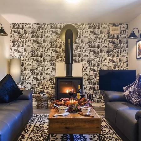 Autumn Rose * Skipton